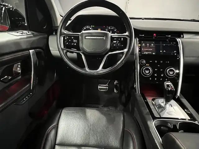 Land Rover Discovery Sport view 13