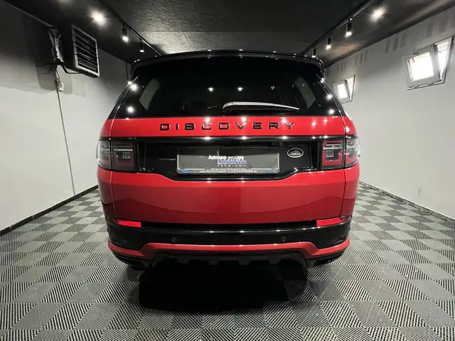 Land Rover Discovery Sport view 7
