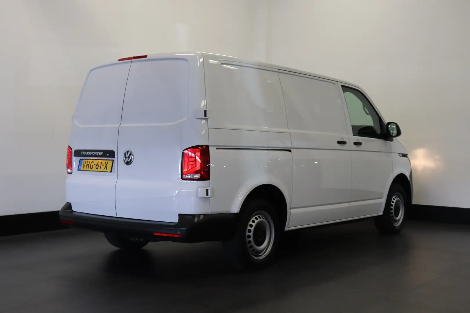 Volkswagen T6.1 Transporter 2.0 TDI 150PK Automaat EURO 6 - Airco - Navi - Cru Blanc - 2