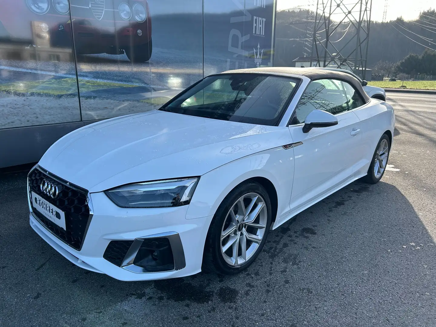 Audi A5 35 TFSI S-line Cabriolet Weiß - 1
