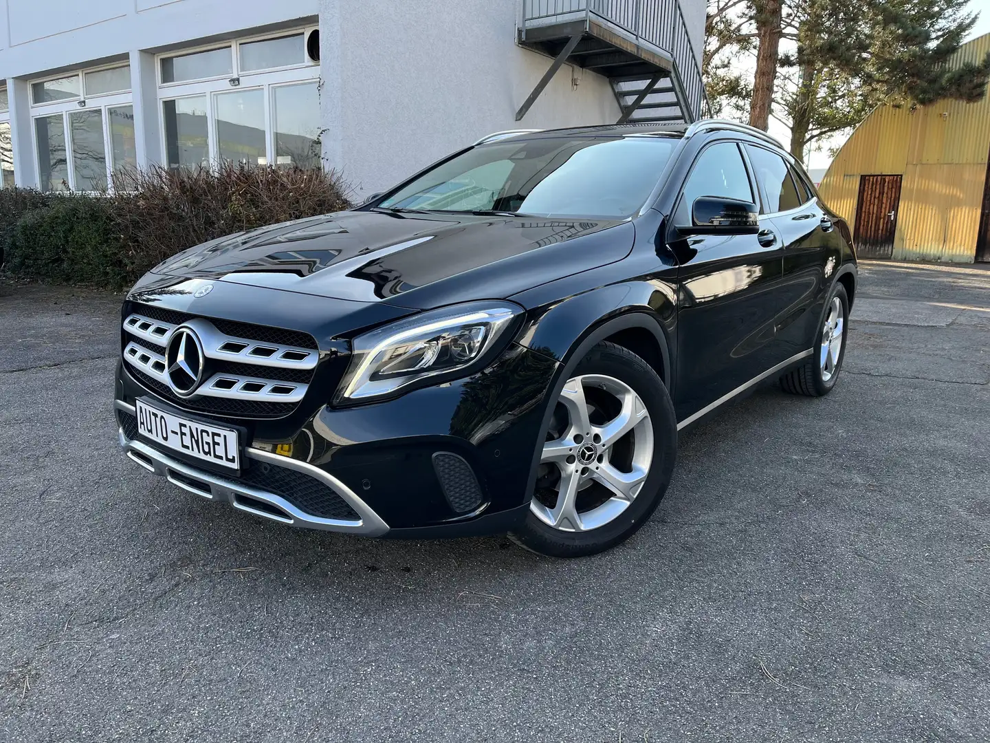 Mercedes-Benz GLA 200 GLA 200*Urban*Navi*Tele*LED*Business Noir - 1