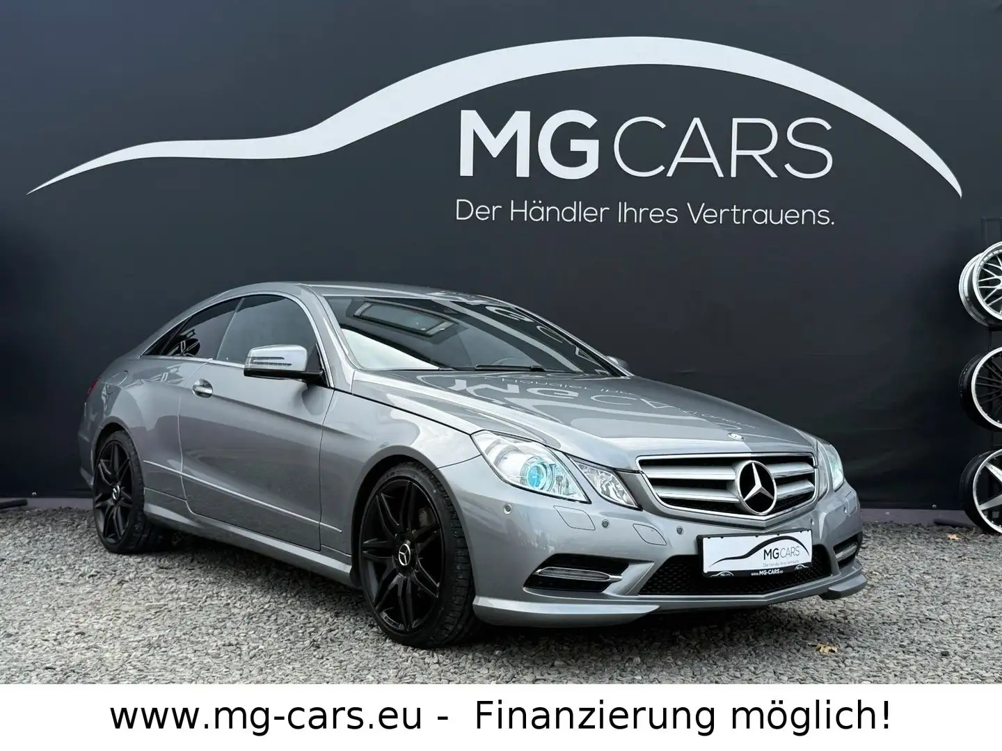 Mercedes-Benz E 220 CDI~Coupe~AMG Sportpaket~Xenon~Comand~SHZ! Silber - 2