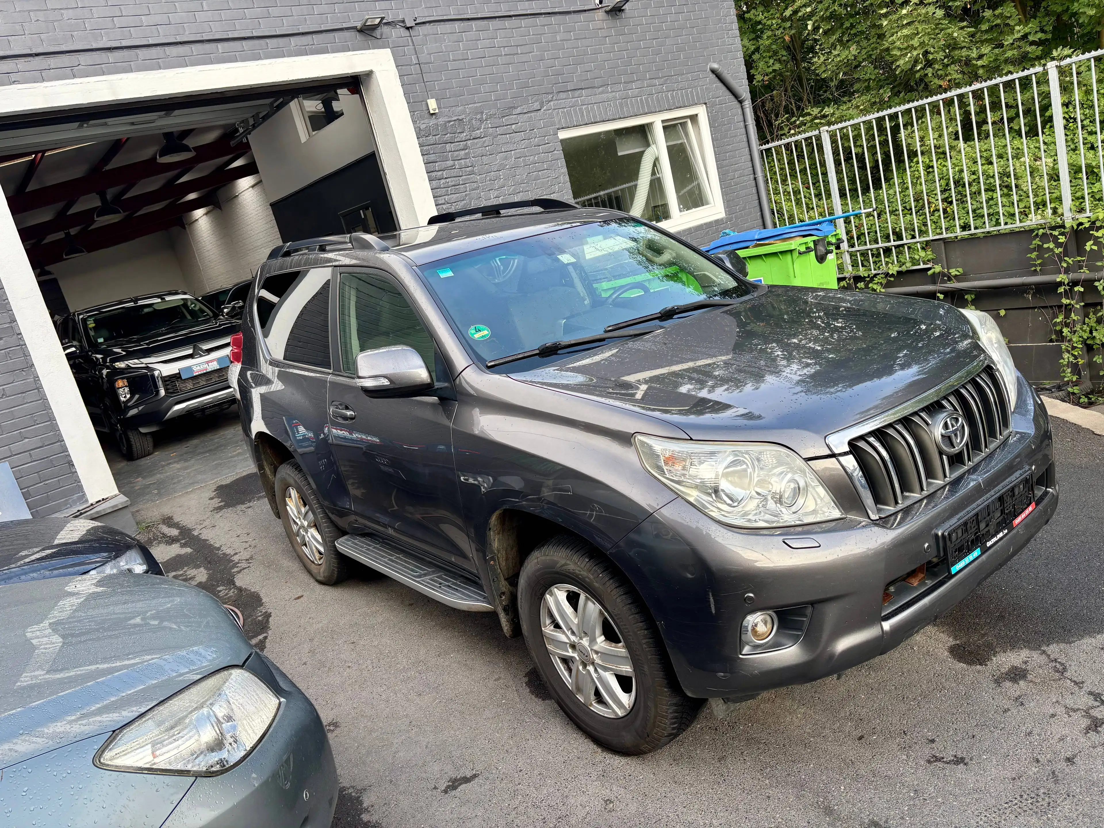 Toyota Land Cruiser 3.0 D-4D BVA VX 2 / 5 pl ctte  " belgium car pass " — photo 2