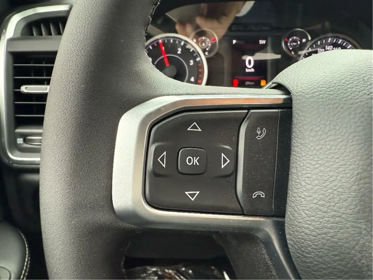 RAM 2500 снимка RAM 2500