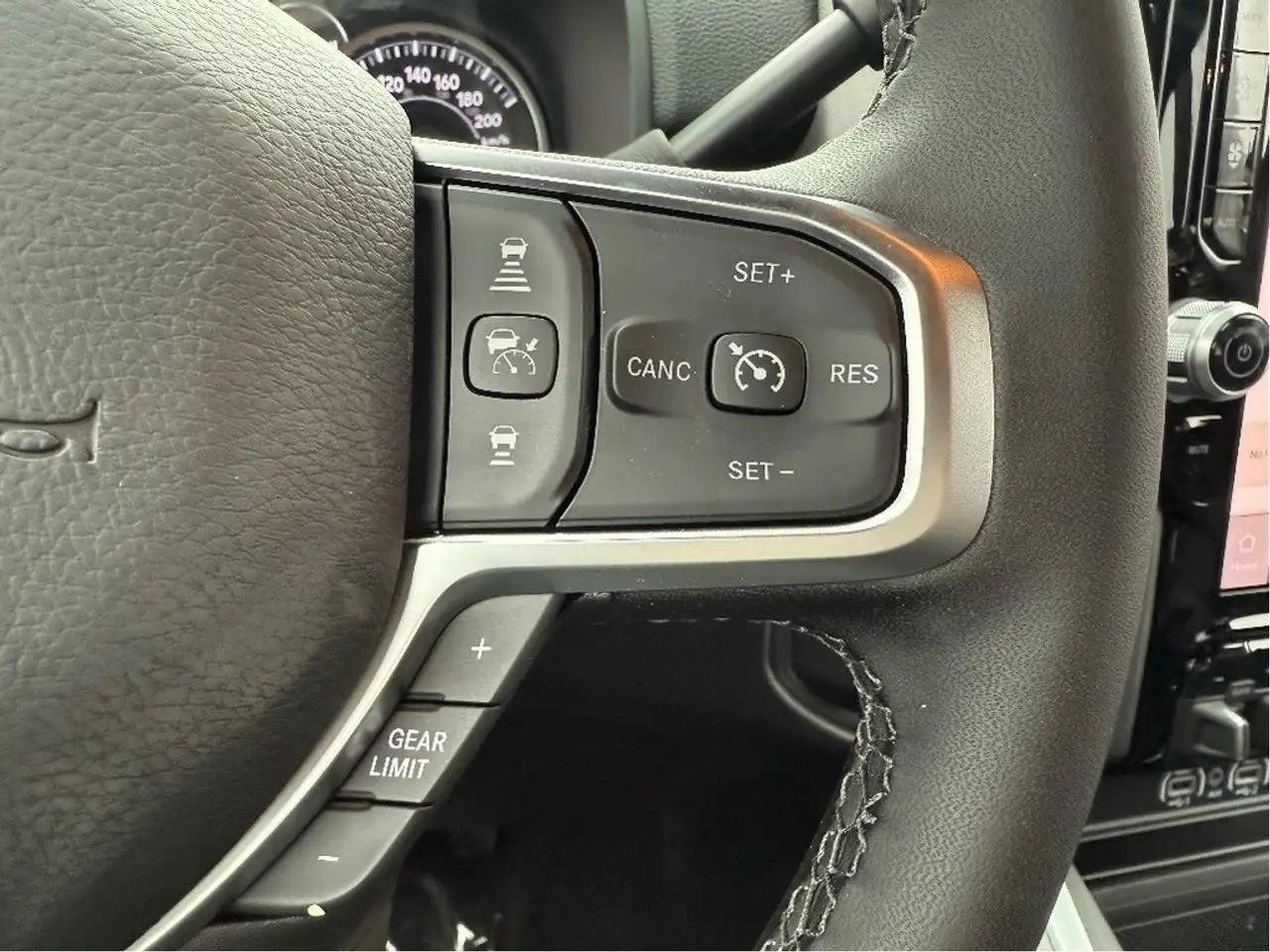 RAM 2500 снимка RAM 2500