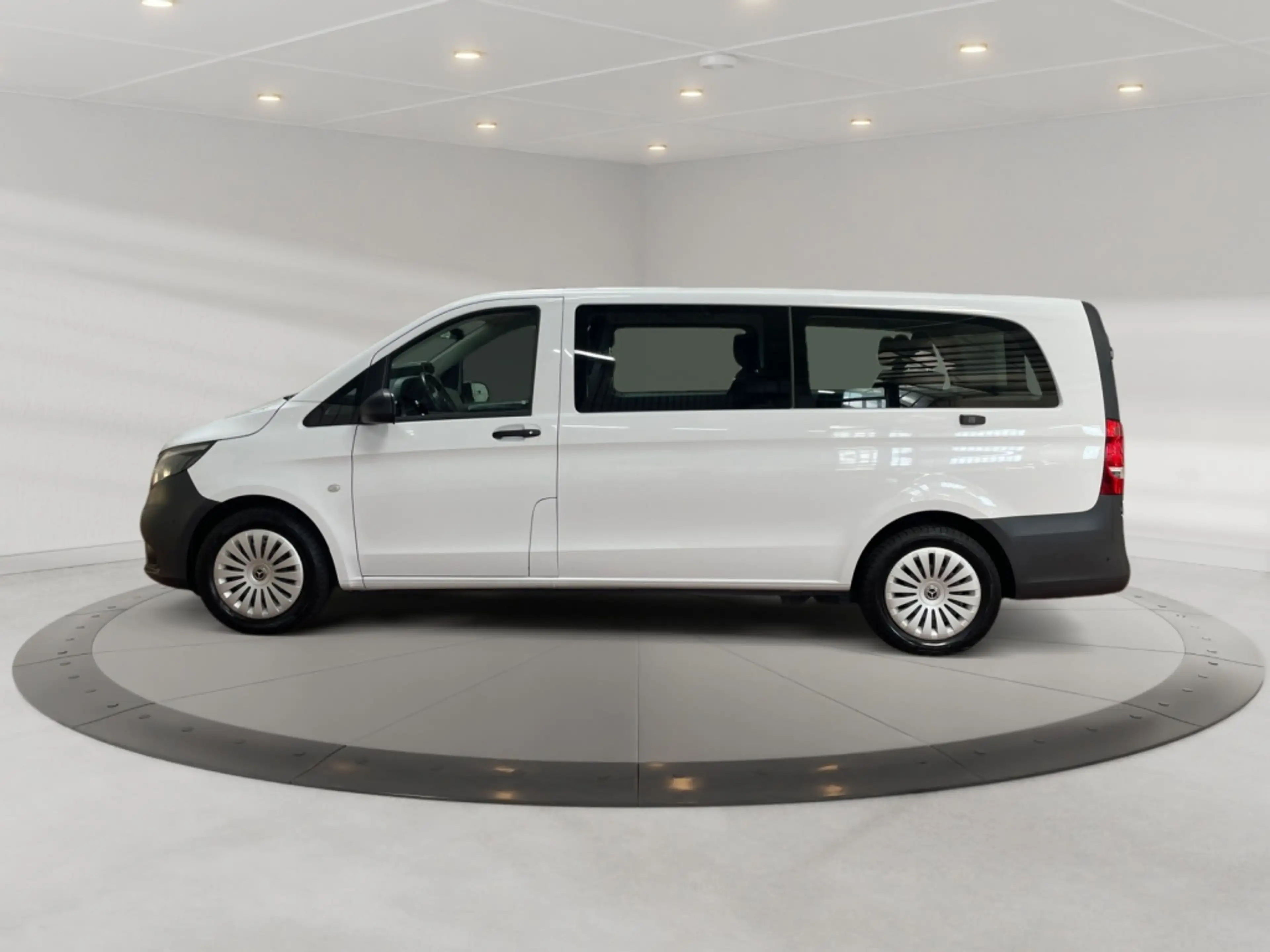 Mercedes-Benz Vito 114 Tourer *8-Sitzer,Navi,Cam,PTS — photo 6