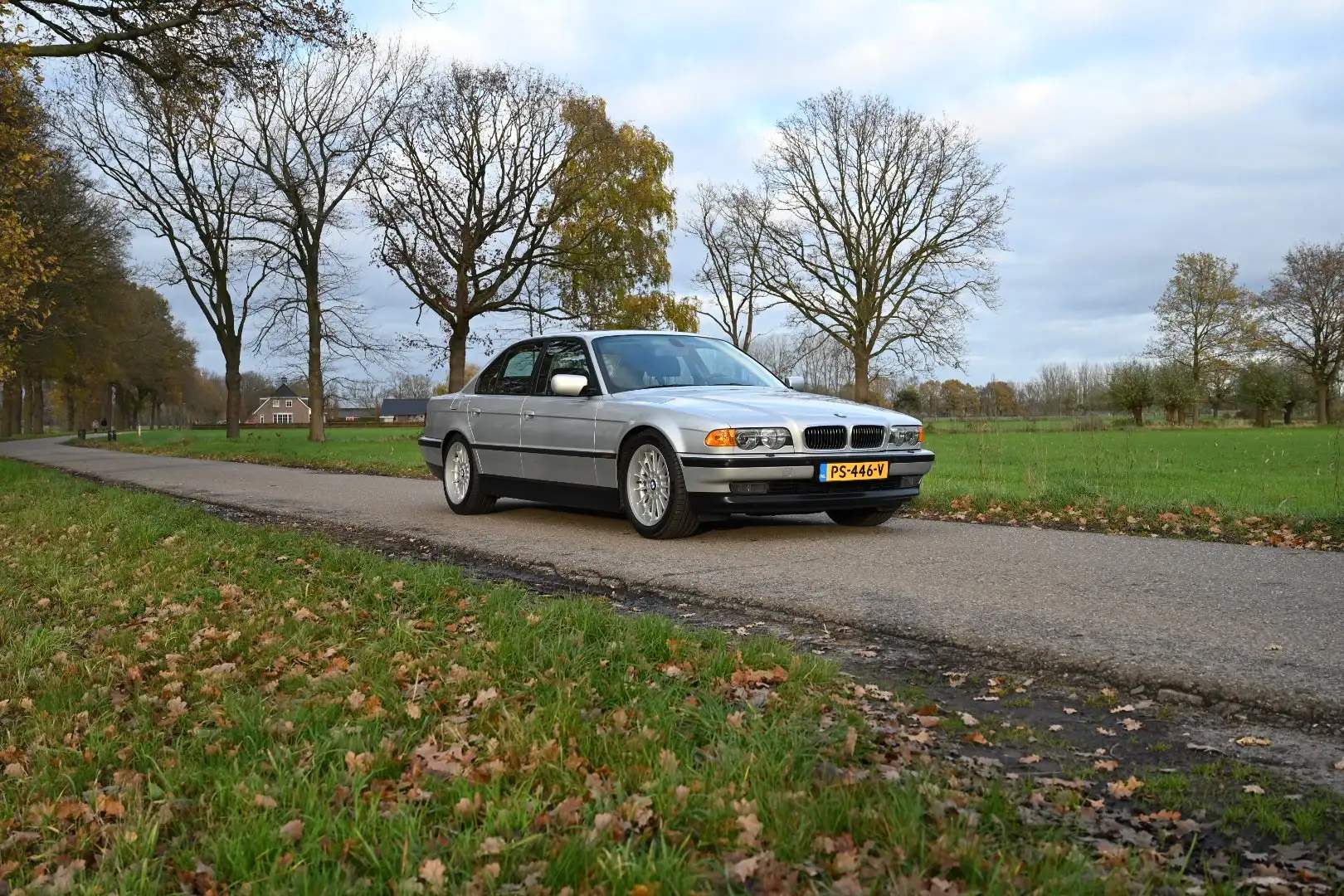 BMW 750 E38 LCI 750i V12 Zilver - 1