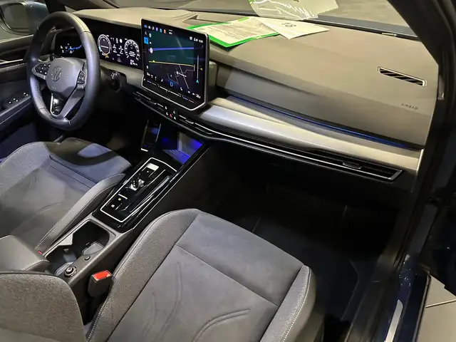 Volkswagen Golf view 13