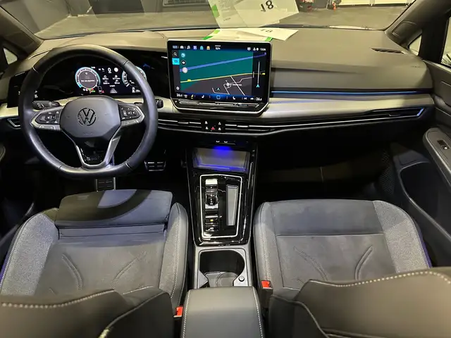 Volkswagen Golf view 14