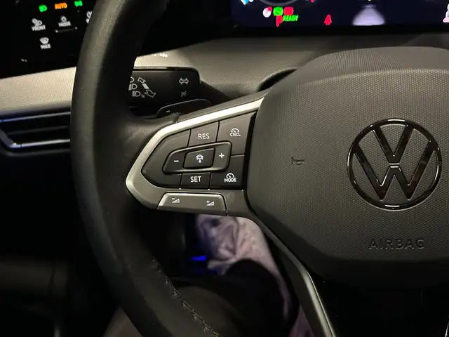 Volkswagen Golf view 20