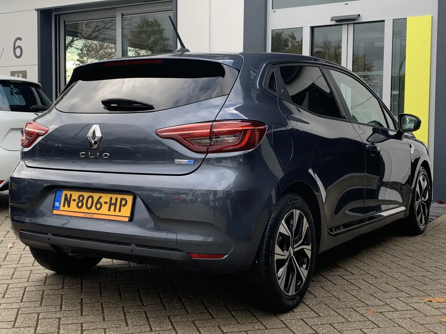 Renault Clio 1.6 E-Tech Hybrid 140 Zen | Limited | Lane Assist Grijs - 2
