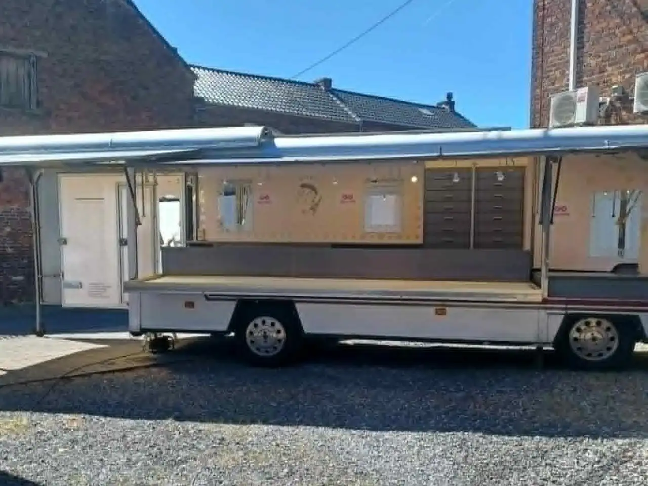 Peugeot J9 camion magasin commerce ambulant avec carton rouge contrôle technique . A venir enlever avec plateau ou plaque marchande, foto 7