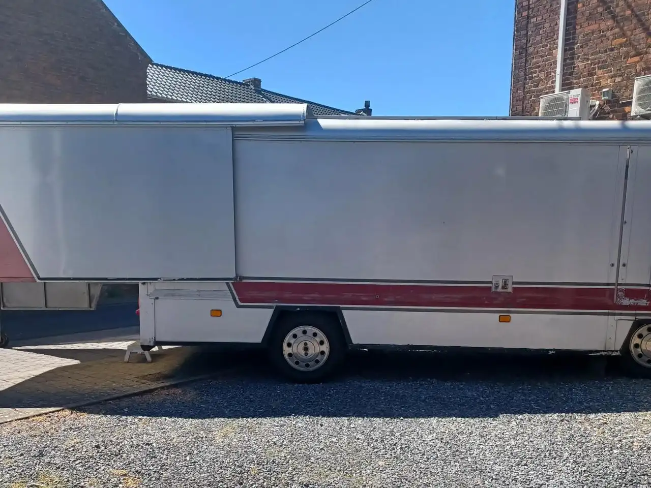 Peugeot J9 camion magasin commerce ambulant avec carton rouge contrôle technique . A venir enlever avec plateau ou plaque marchande, foto 6