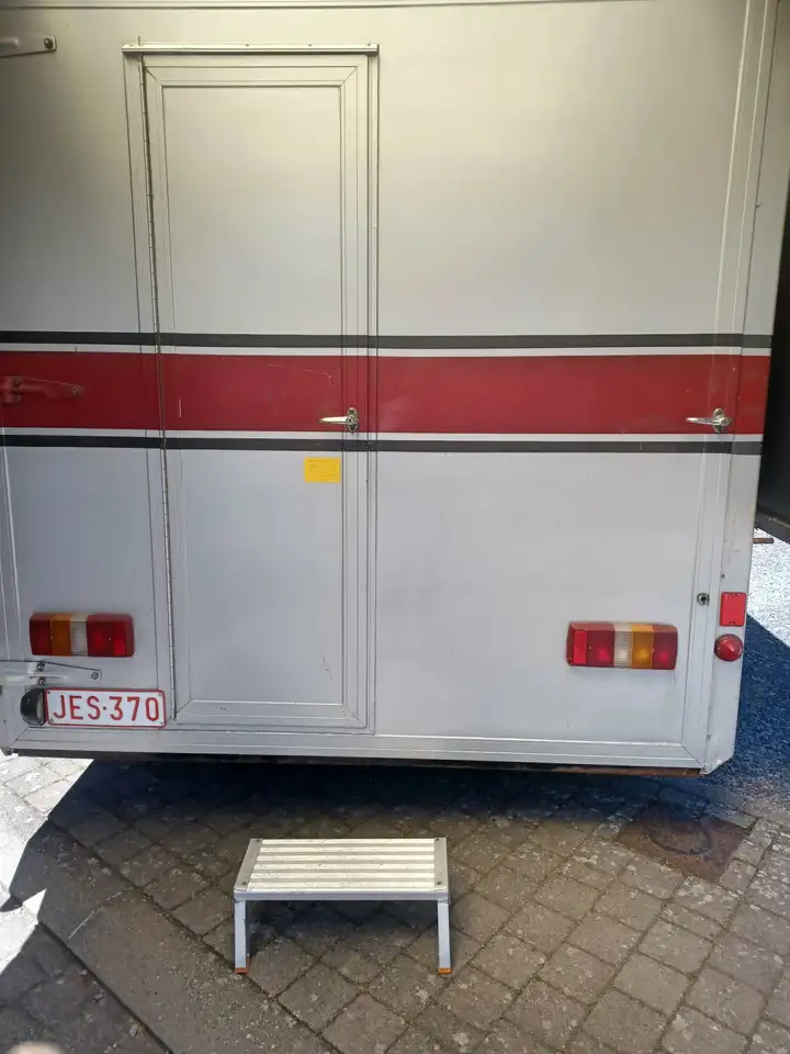Peugeot J9 camion magasin commerce ambulant avec carton rouge contrôle technique . A venir enlever avec plateau ou plaque marchande, foto 12