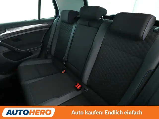 Volkswagen Golf view 14