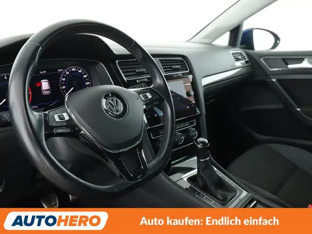 Volkswagen Golf view 11