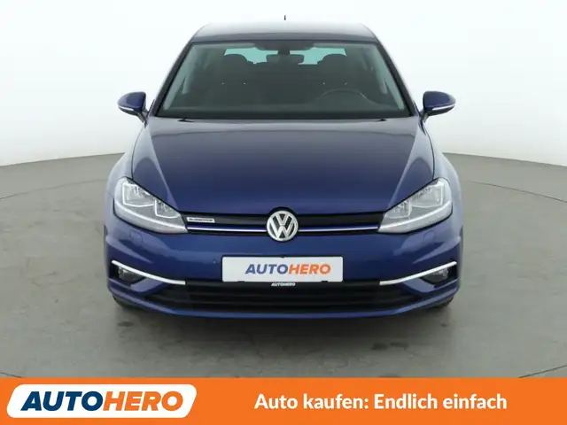 Volkswagen Golf view 9