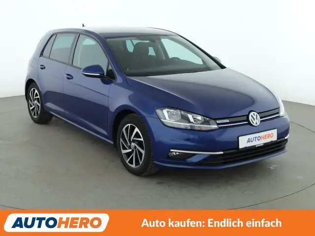Volkswagen Golf view 8
