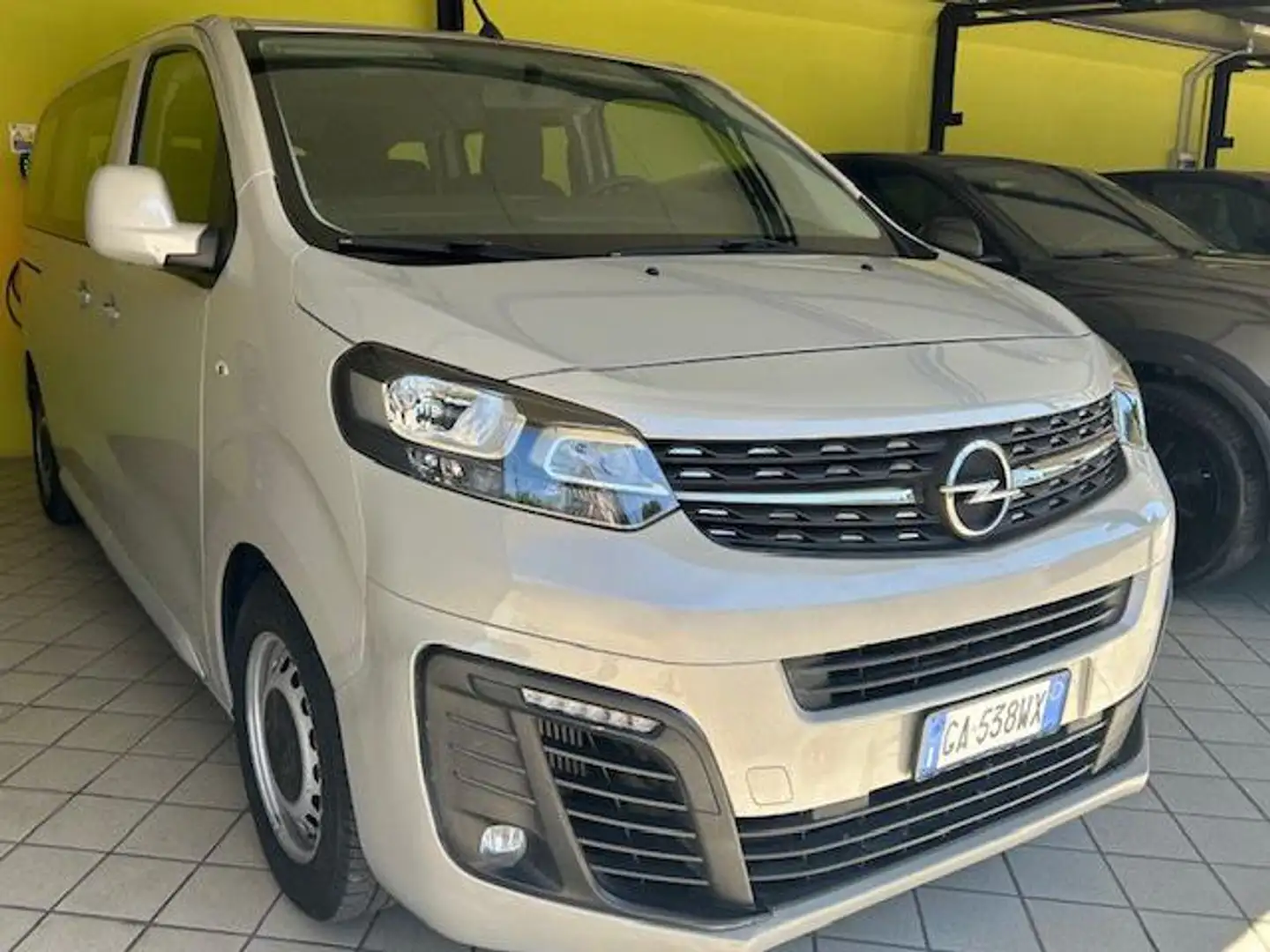 Opel Vivaro 9 posti ufficiale italiana Grigio - 2