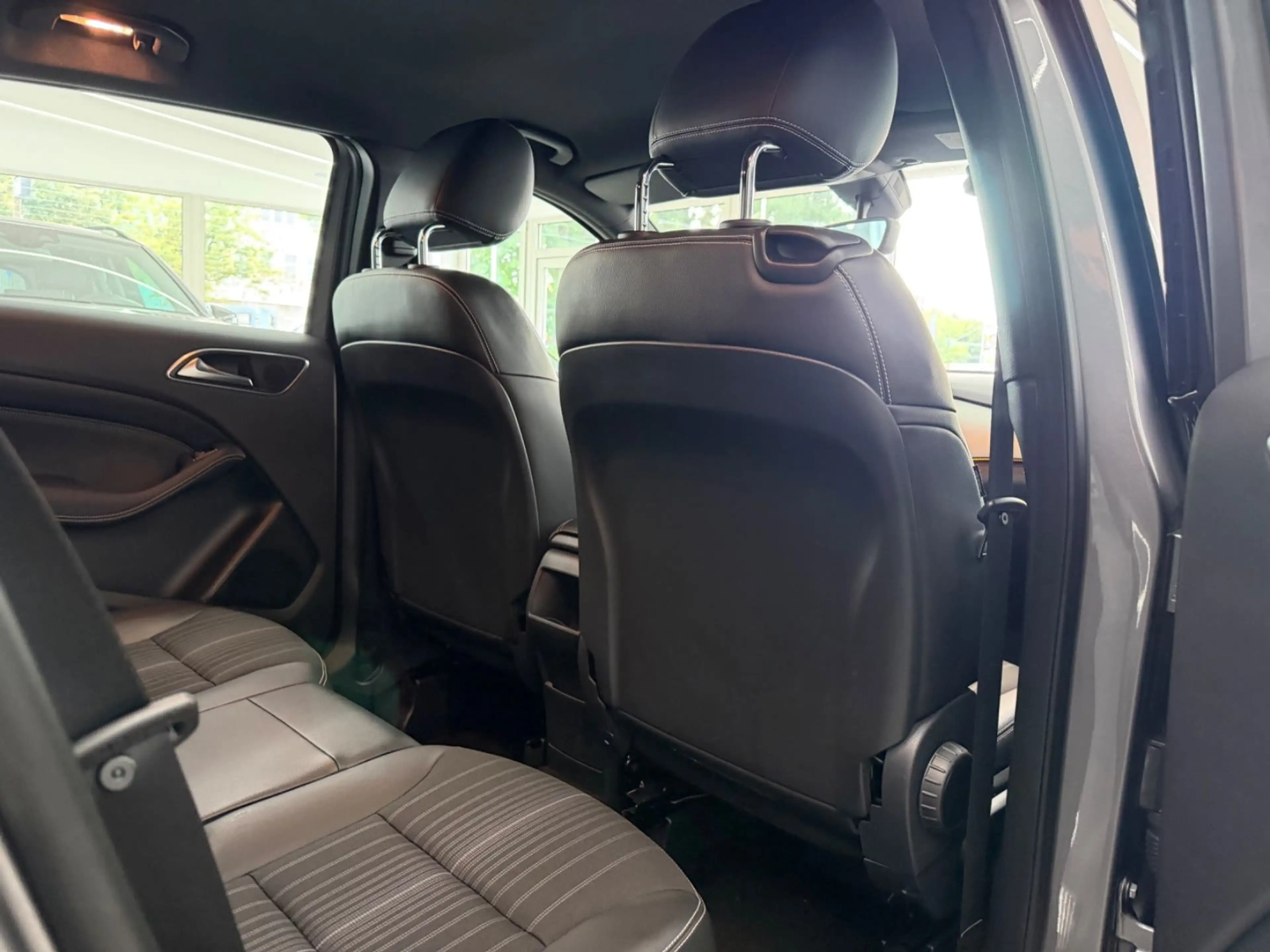 Mercedes-Benz B 180 BlueEfficiency*Tempomat*Bi-Xenon*Navi*SHZ* — photo 10