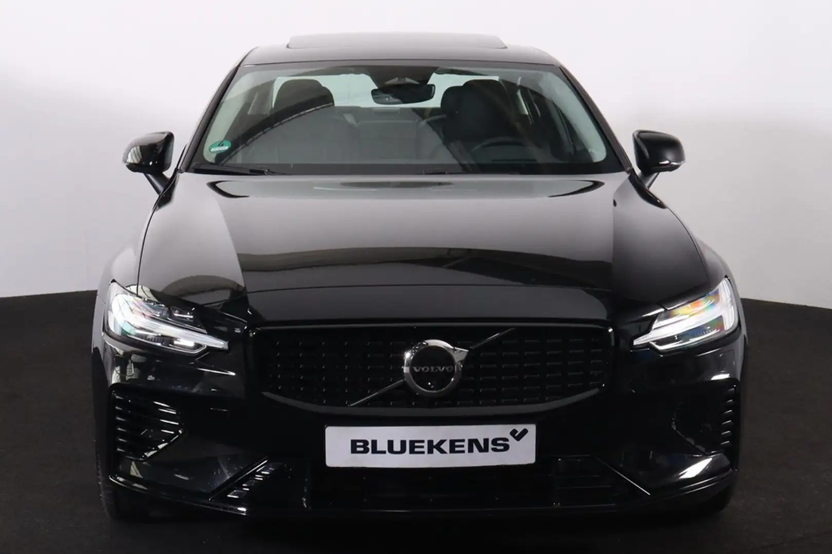Volvo S60 Recharge T8 AWD Ultimate Dark - LONG RANGE - Panor Zwart - 2