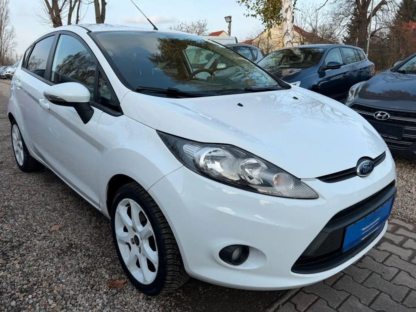 Ford Fiesta Viva*1.HD*Klima*SHZ*FHZ*MFL*TÜV NEU Blanc - 2