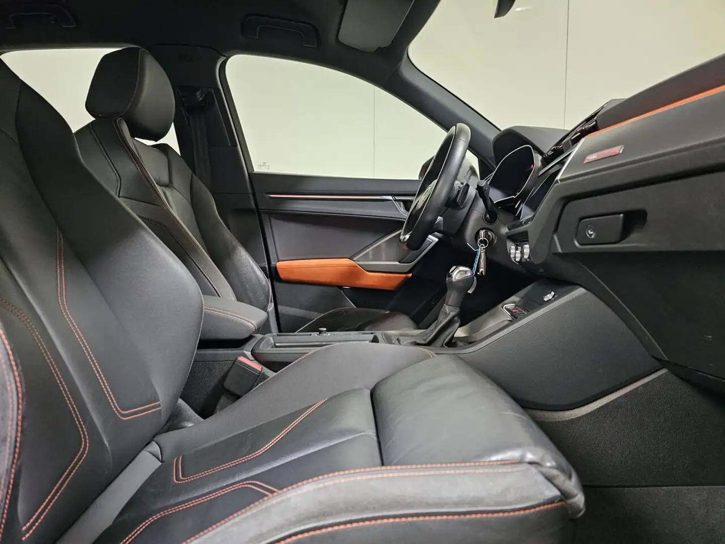 Audi Q3 35 TFSI Benzine Autom. - Airco - Topstaat! Orange - 2