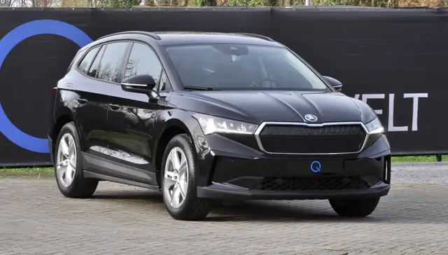 Skoda Enyaq 50 LED CARPLAY SFEER LANE ASSIST 19"