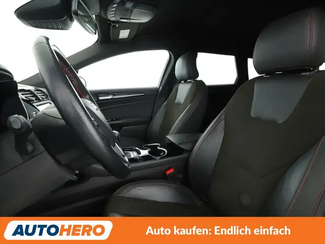 Ford Mondeo view 10