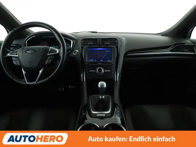 Ford Mondeo view 12