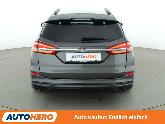 Ford Mondeo view 5
