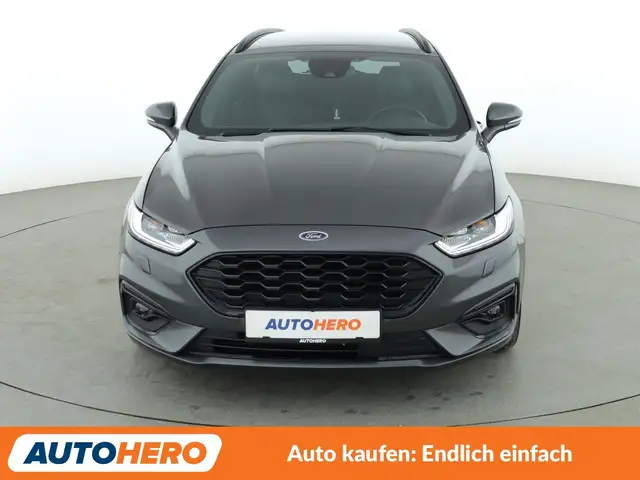 Ford Mondeo view 9