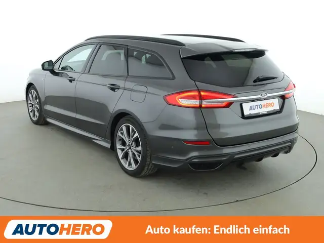 Ford Mondeo view 4