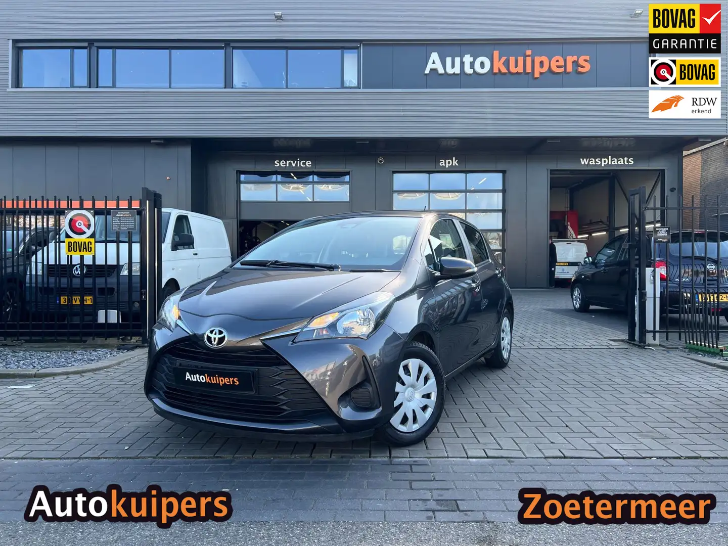 Toyota Yaris 1.5 VVT-i Comfort | Met centrale deurvergrendeling Grijs - 1