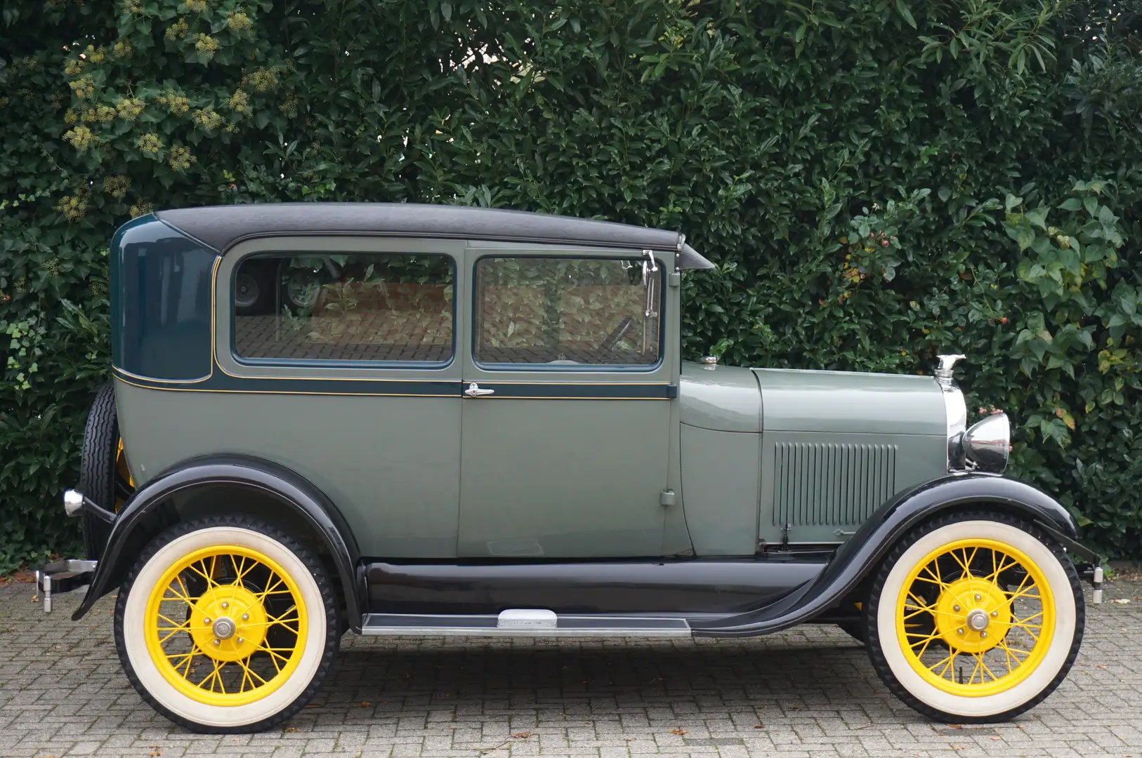 Oldtimer Ford Model A Tudor Groen - 2