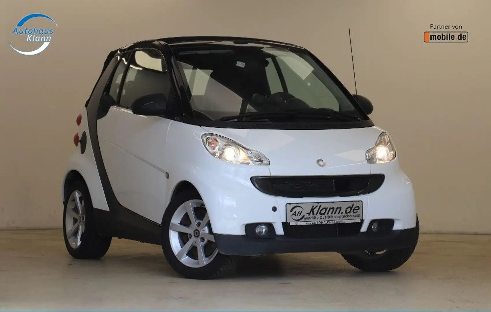 smart forTwo Fortwo 0.9 84PS Turbo Cabrio Leder Servo F1 Weiß - 1