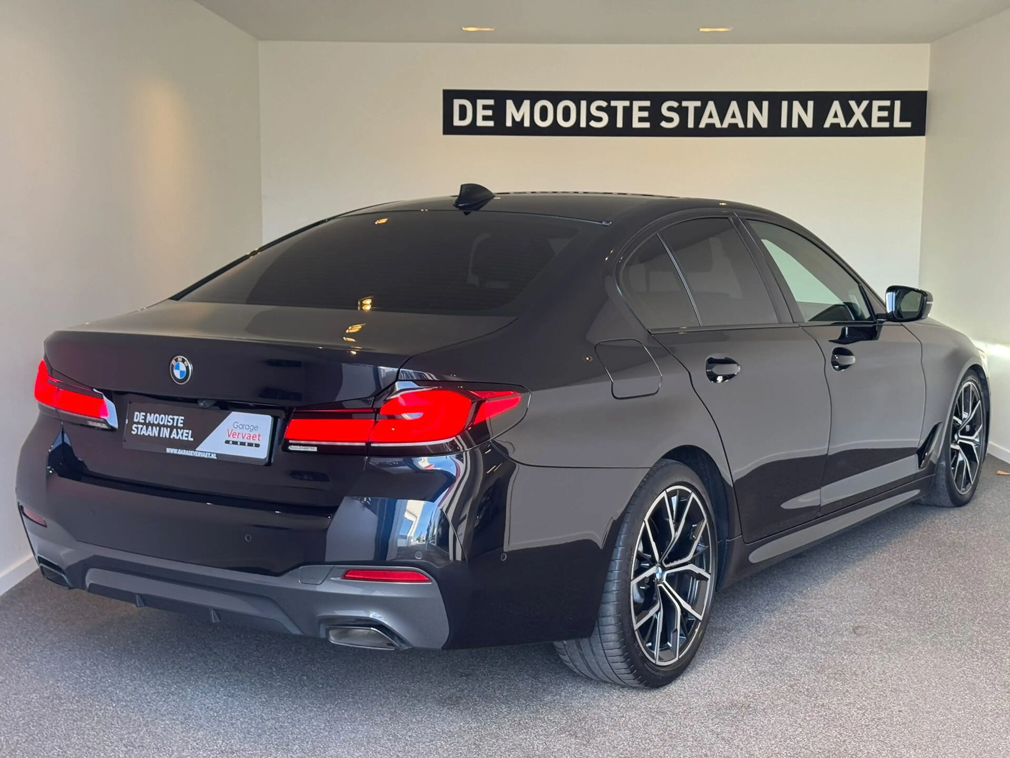 BMW 545 5-serie 545e xDrive High Executive — photo 3