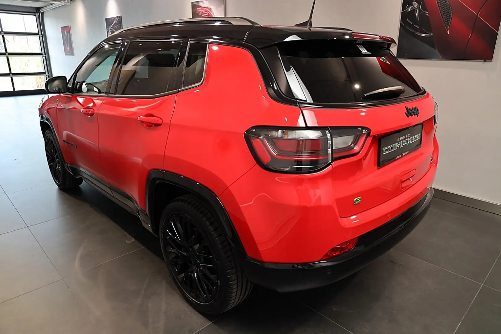 Jeep Compass 1,5 T4 FWD DCT7 e-Hybrid S Rot - 2