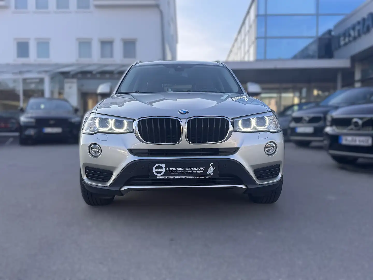 BMW X3 xDrive 20d*ACC*Xenon*AHK*Leder*Navi*Sitzhzg* Silber - 2