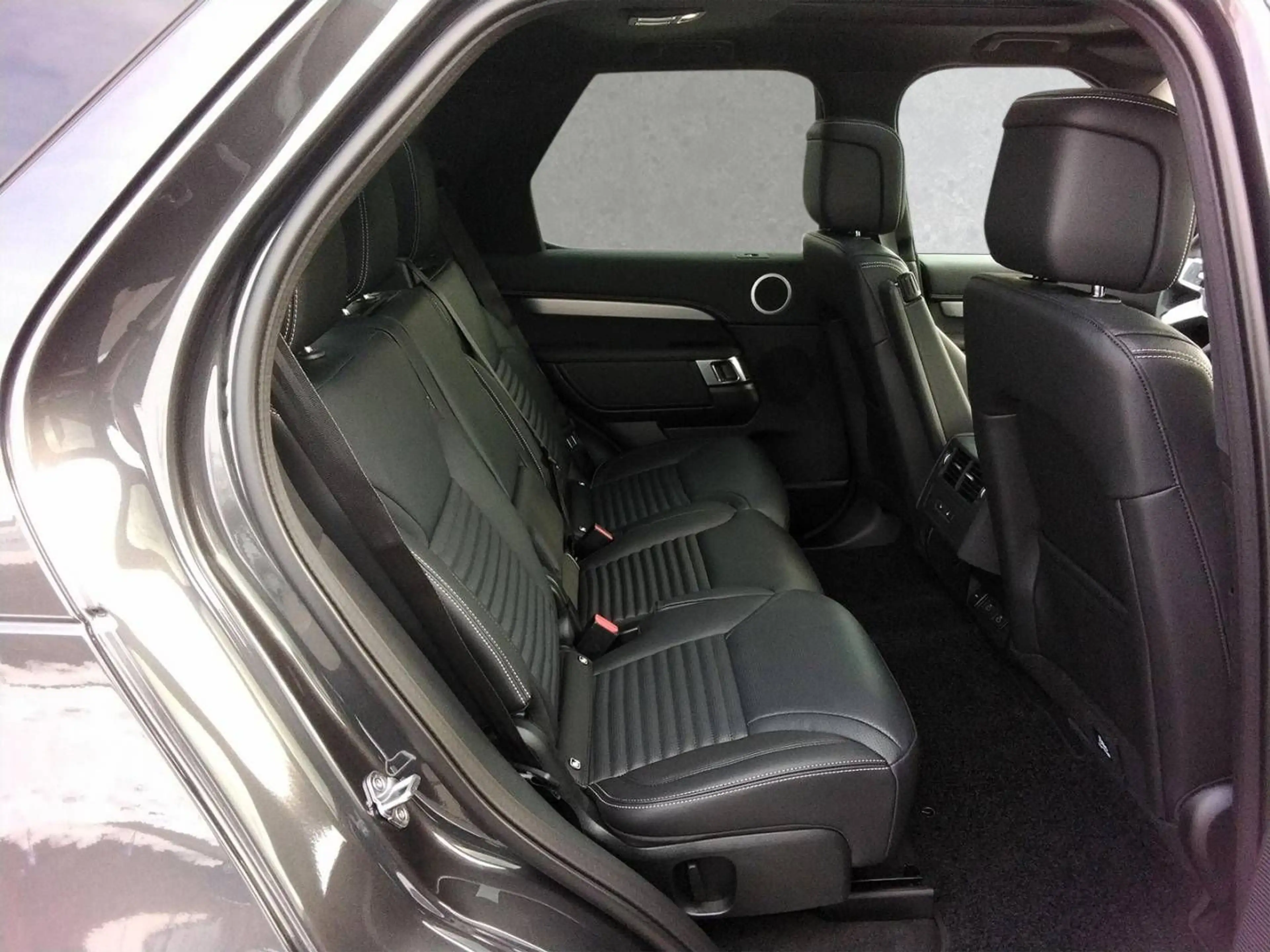 Land Rover Discovery D250 Dynamic SE — photo 5