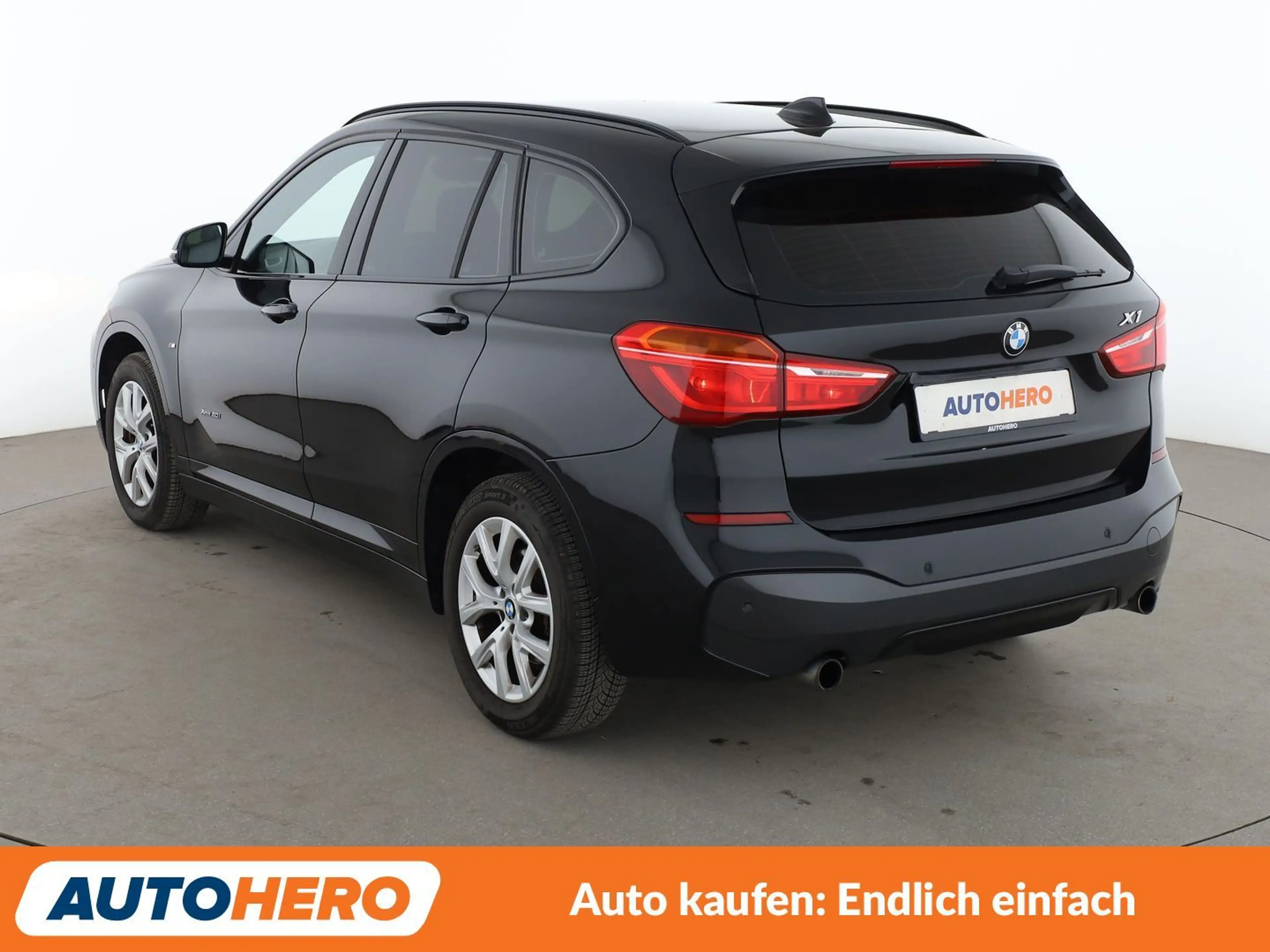 BMW X1 xDrive 20i M Sport Aut.*NAVI*HUD*TEMPO*PDC* — photo 4