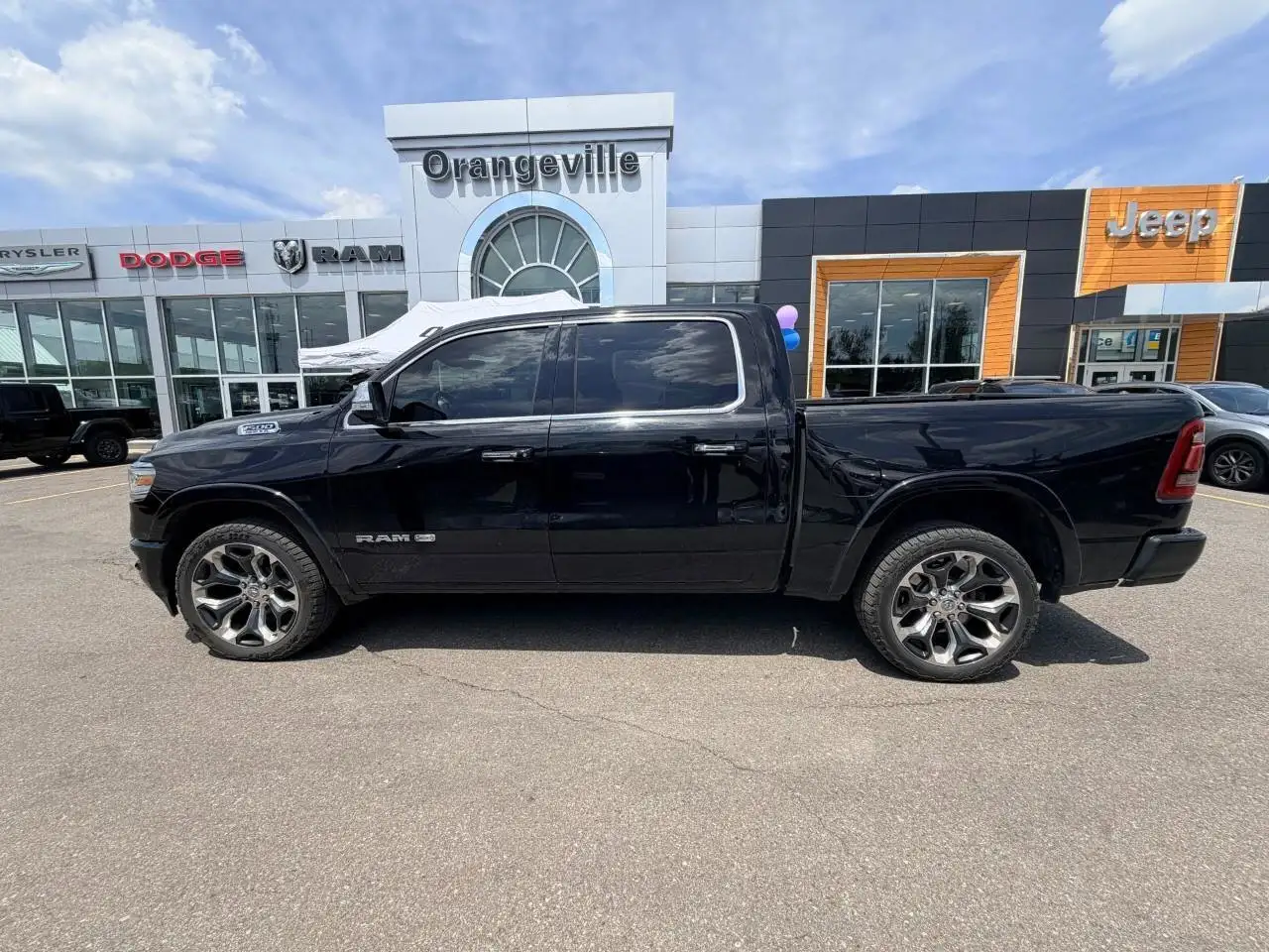 RAM 1500 снимка RAM 1500
