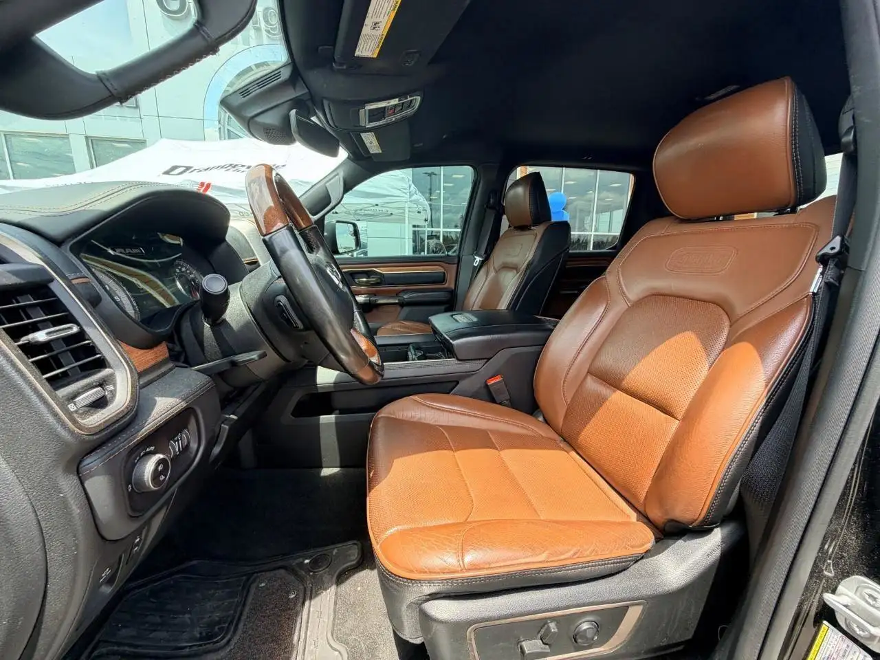 RAM 1500 снимка RAM 1500
