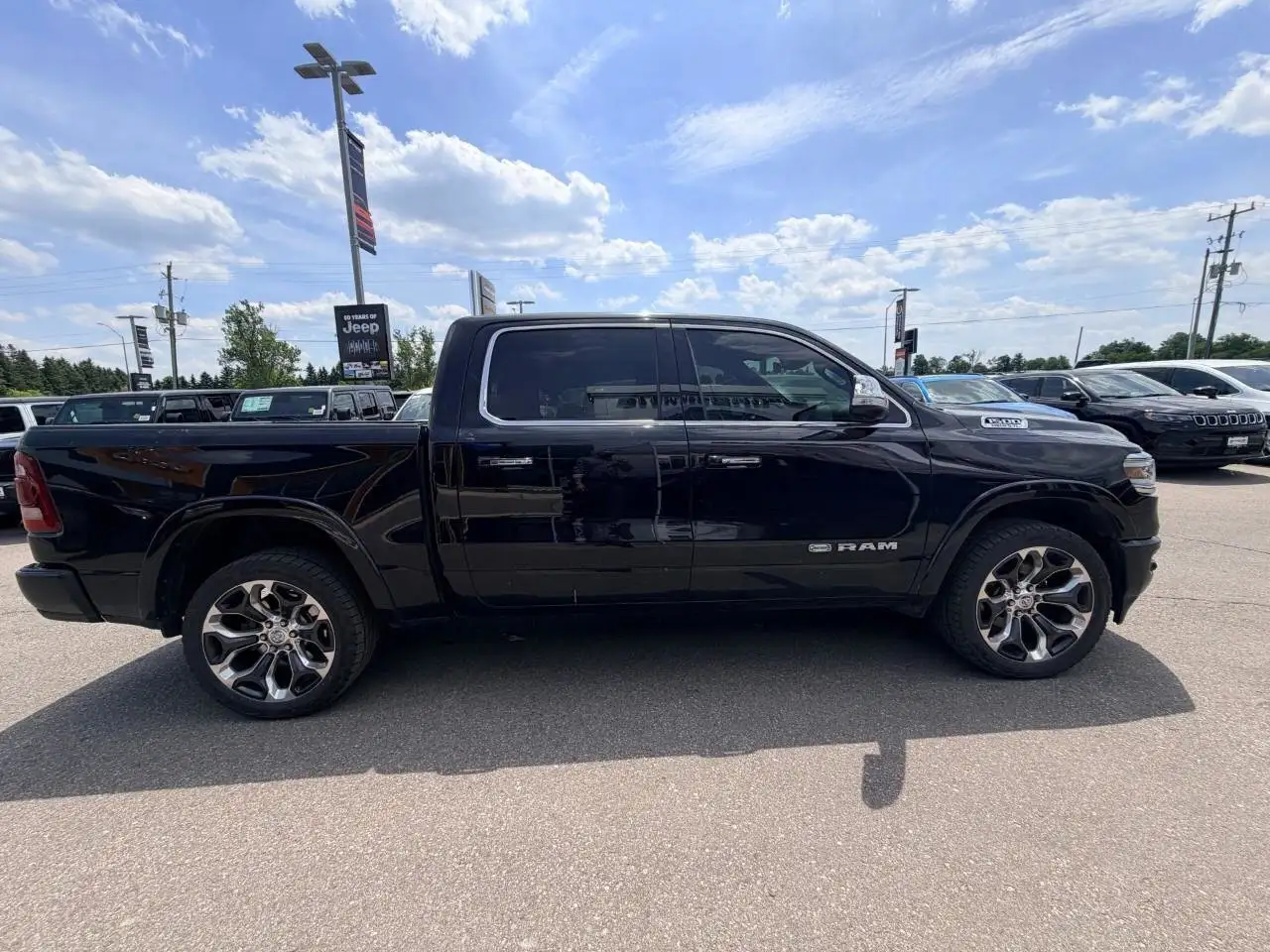 RAM 1500 снимка RAM 1500