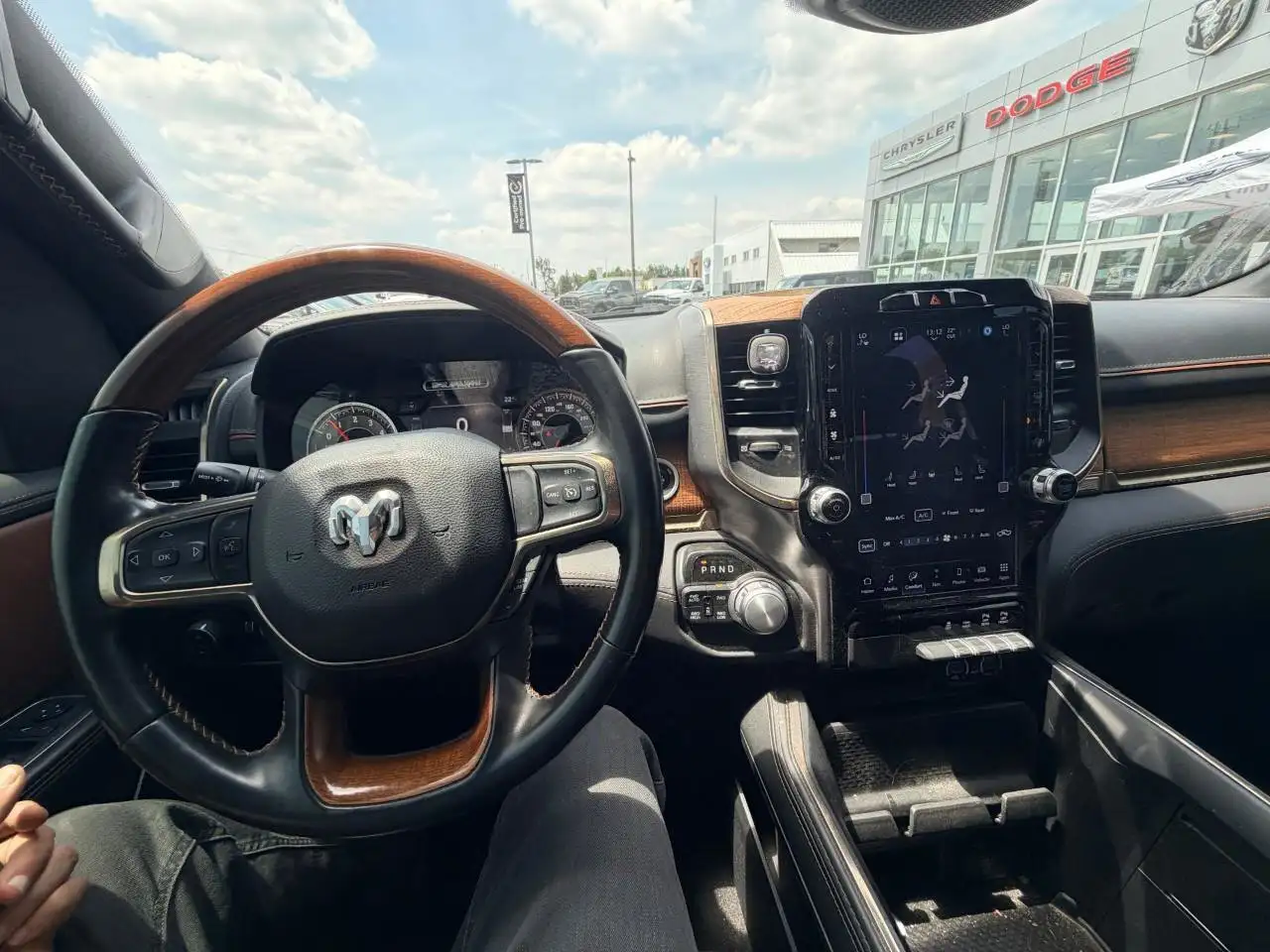 RAM 1500 снимка RAM 1500