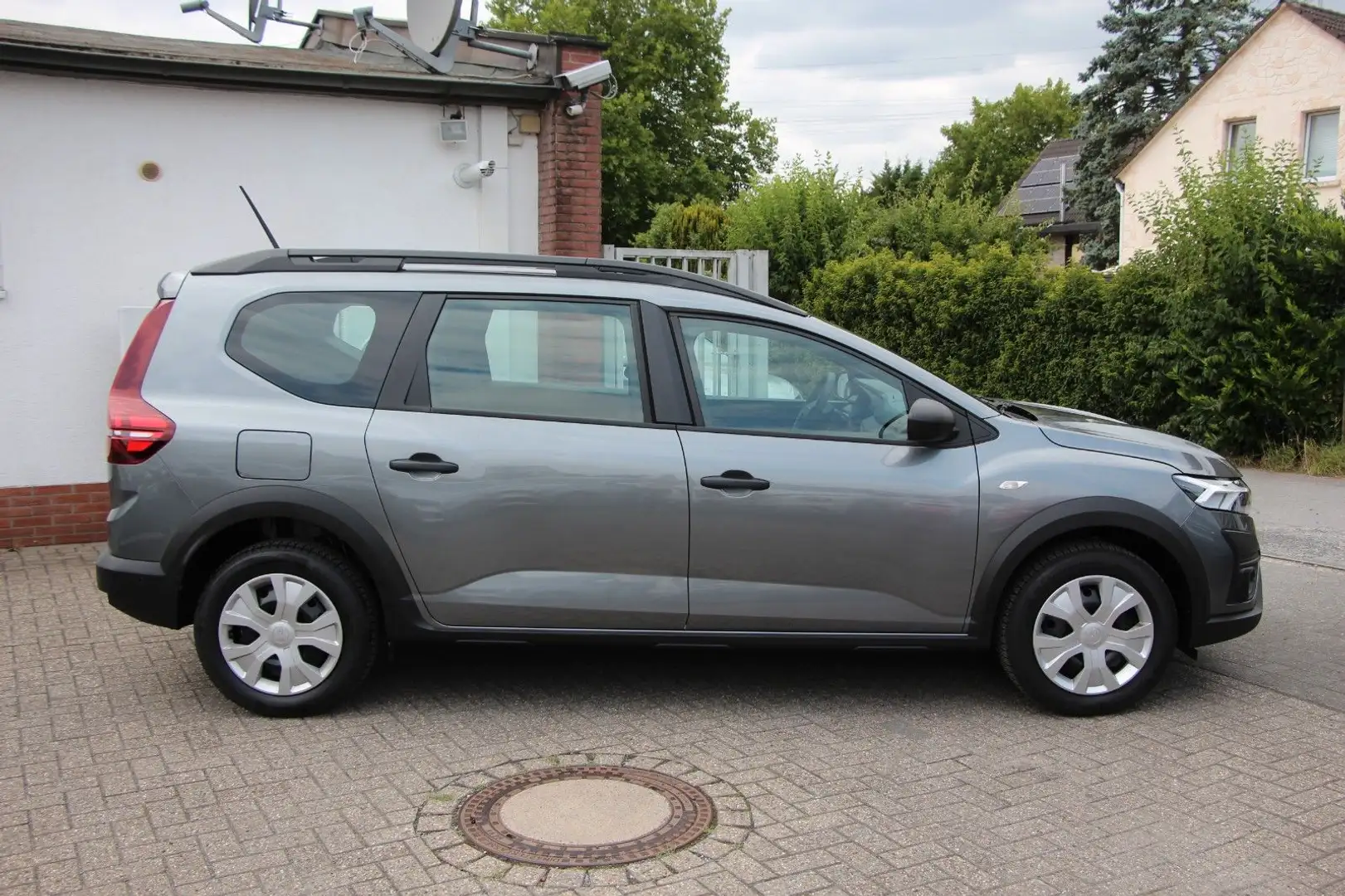Dacia Jogger ECO-G 100 Essential /63127 Gris - 2