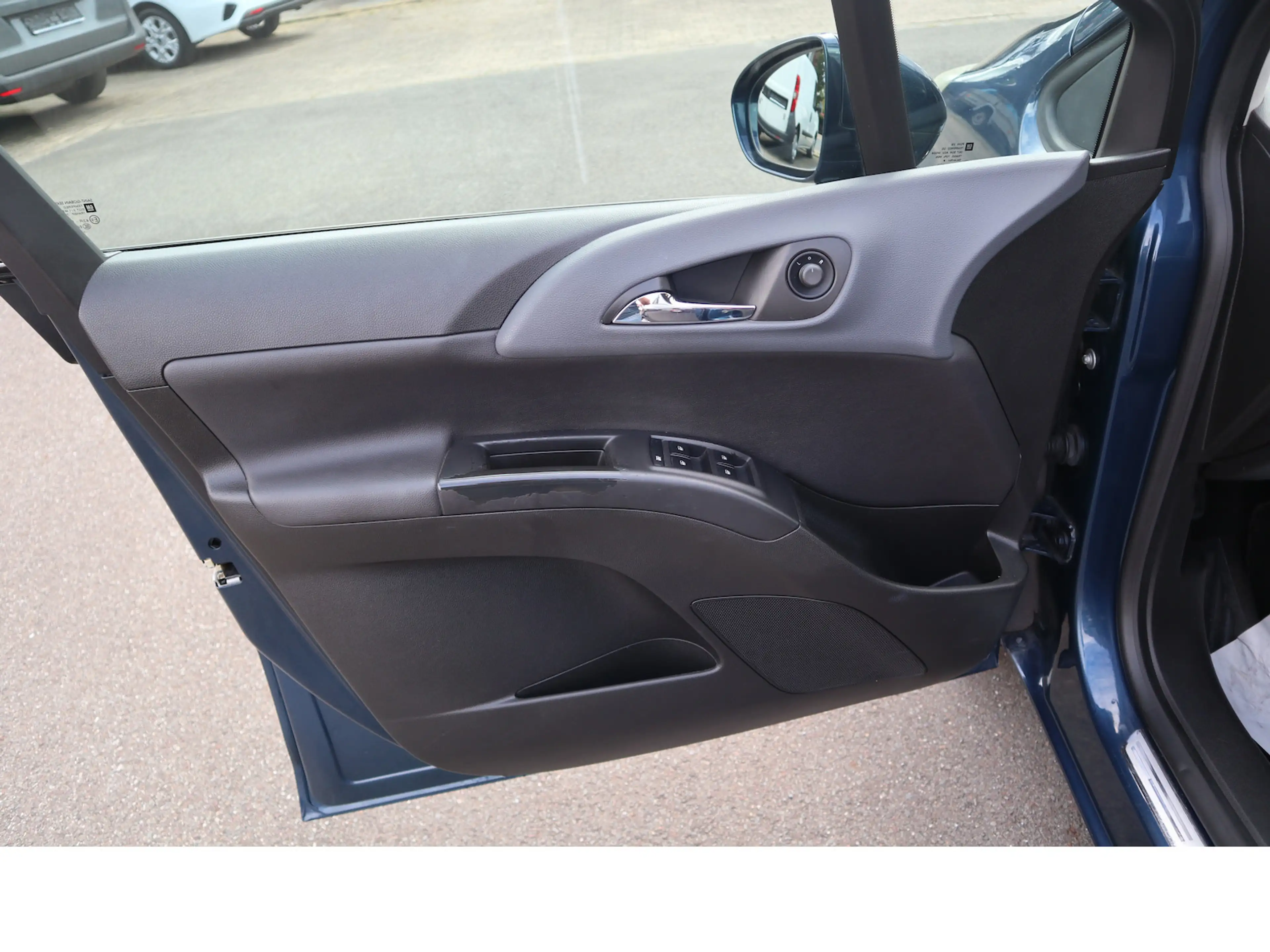 Opel Meriva Innovation Tempo SHZ Scheckheftgepflegt — photo 8