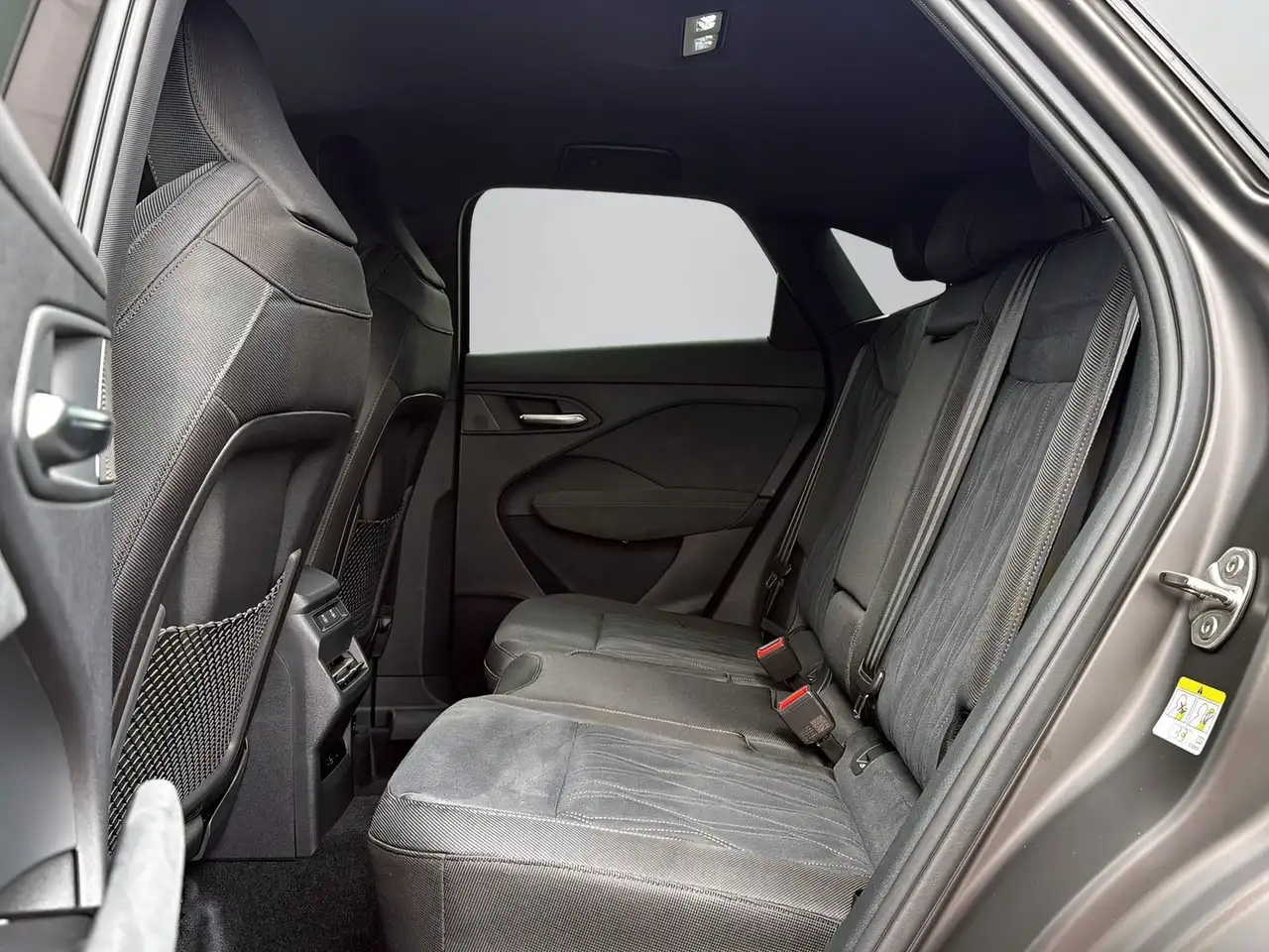 Audi Q3 e-hybrid AHK+360°+NAVI+STHZ+LED+ACC 10