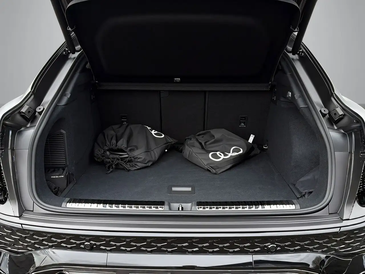 Audi Q3 e-hybrid AHK+360°+NAVI+STHZ+LED+ACC 13