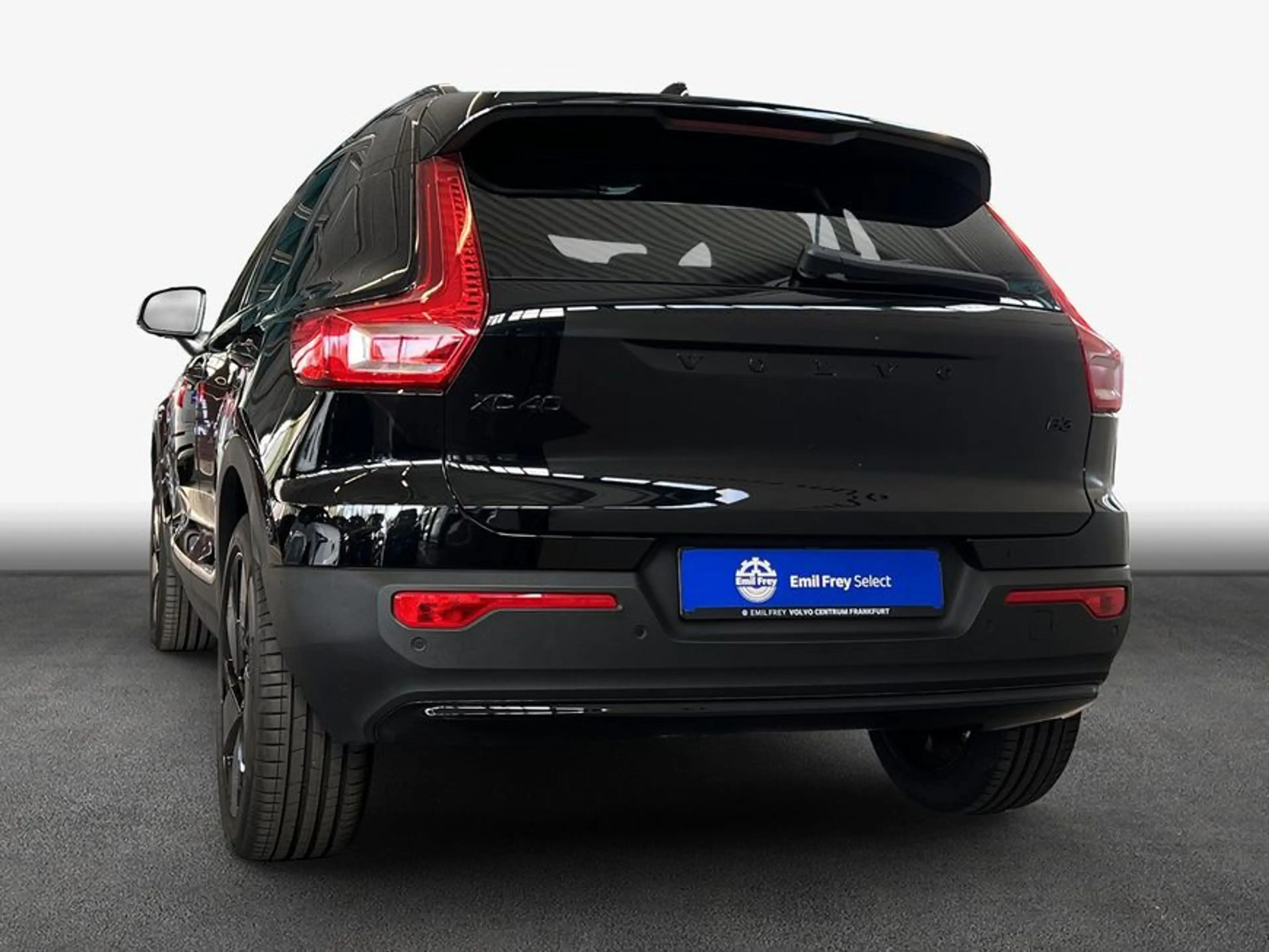 Volvo XC40 XC40 B3 B DKG Plus Black Edition — photo 5